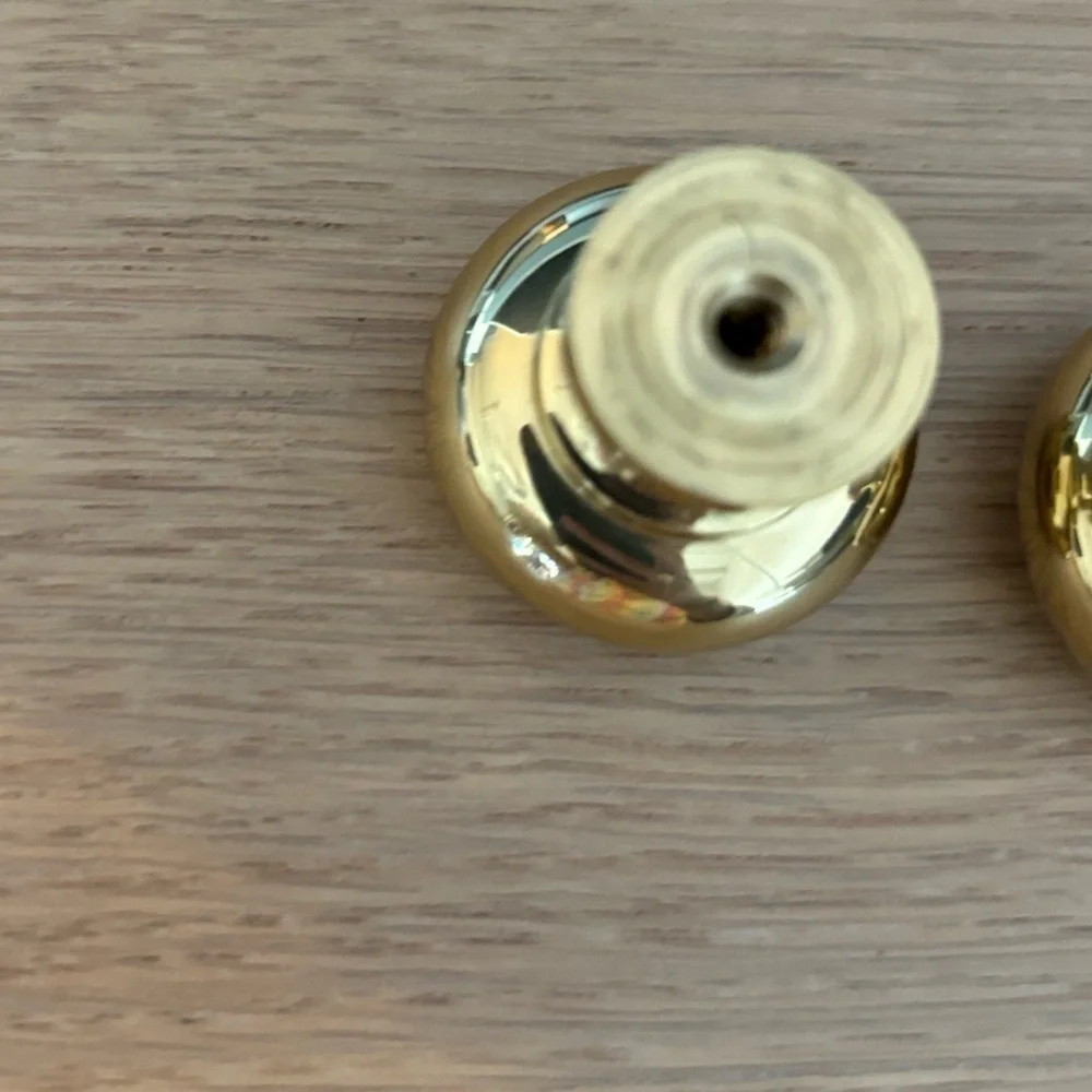 Set of 2 cabinet‎ door knobs Solid brass. New